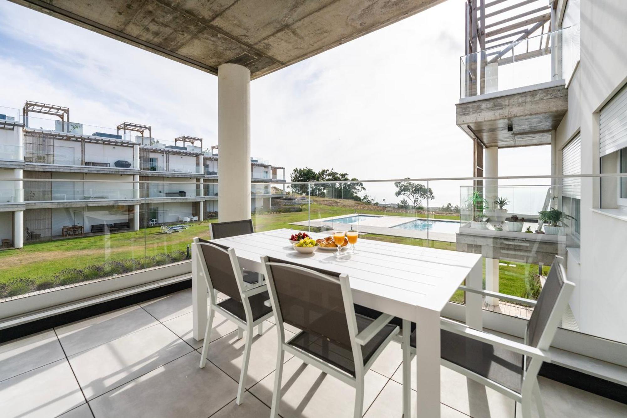 Mar A Vista - Condominium With Pool, Gym And Sea Views Nazaré Exteriör bild