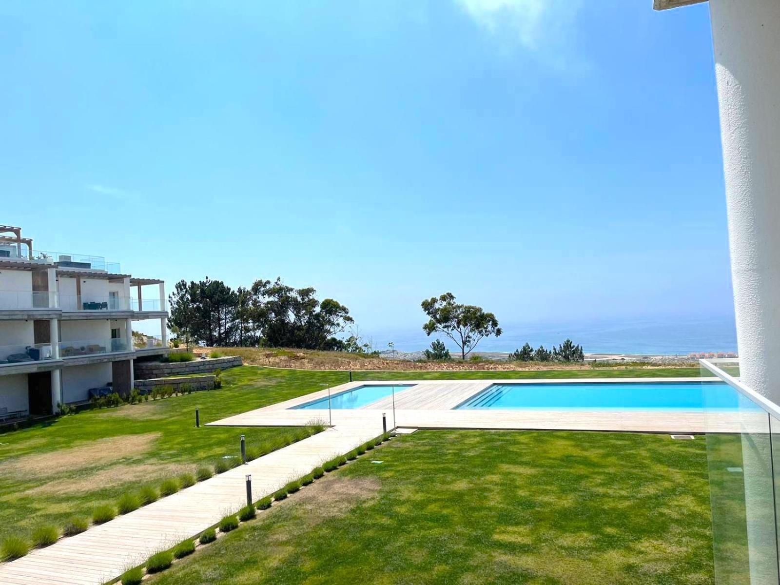 Mar A Vista - Condominium With Pool, Gym And Sea Views Nazaré Exteriör bild