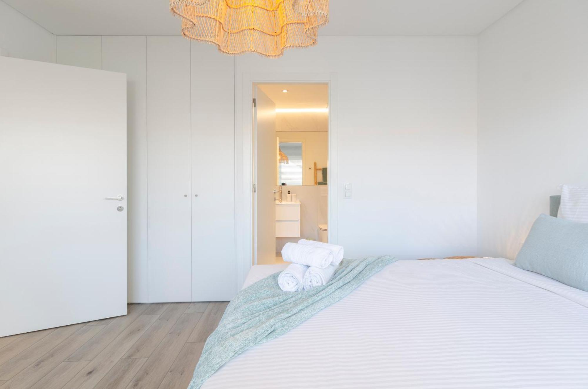 Mar A Vista - Condominium With Pool, Gym And Sea Views Nazaré Rum bild