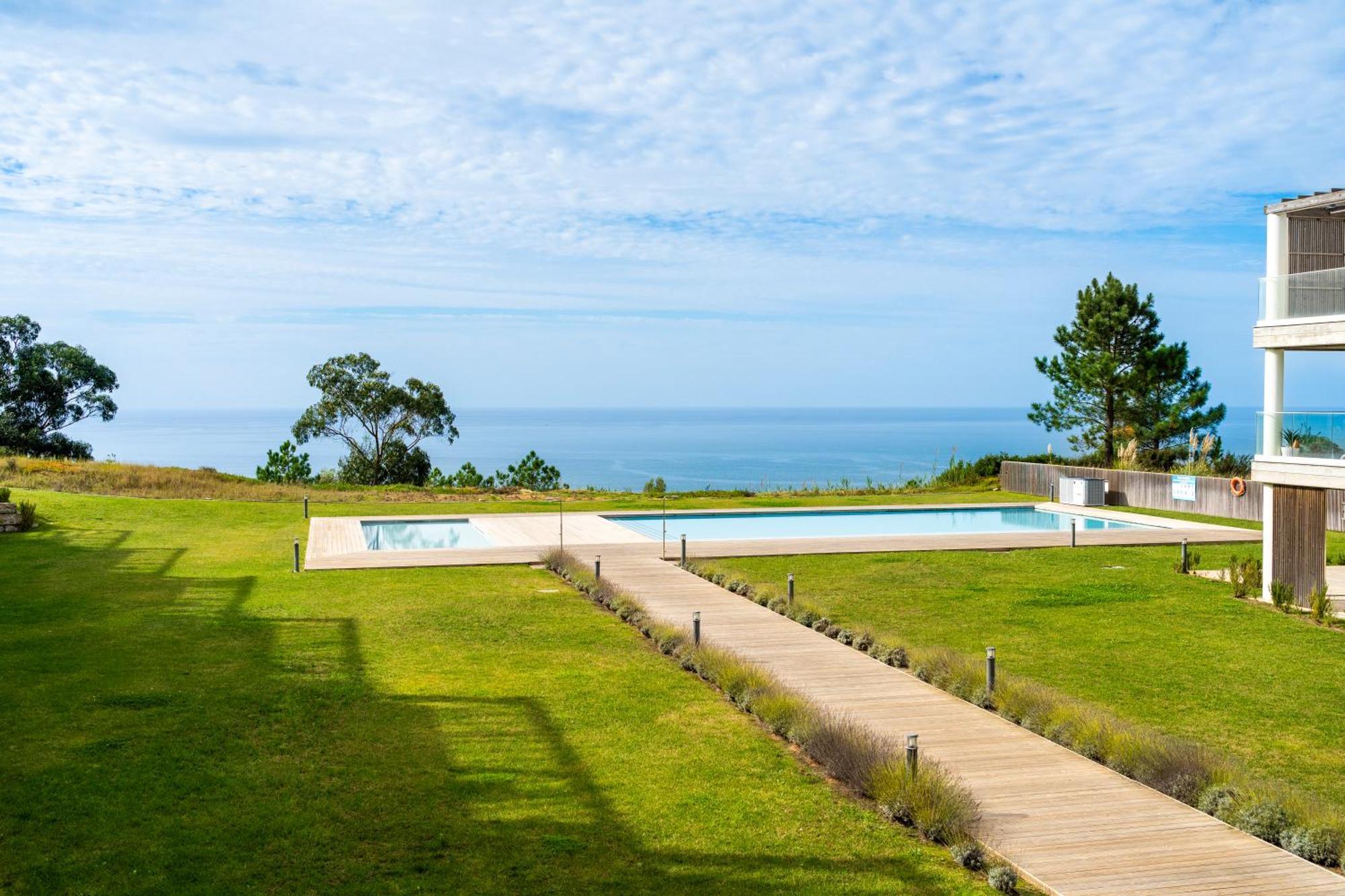 Mar A Vista - Condominium With Pool, Gym And Sea Views Nazaré Rum bild