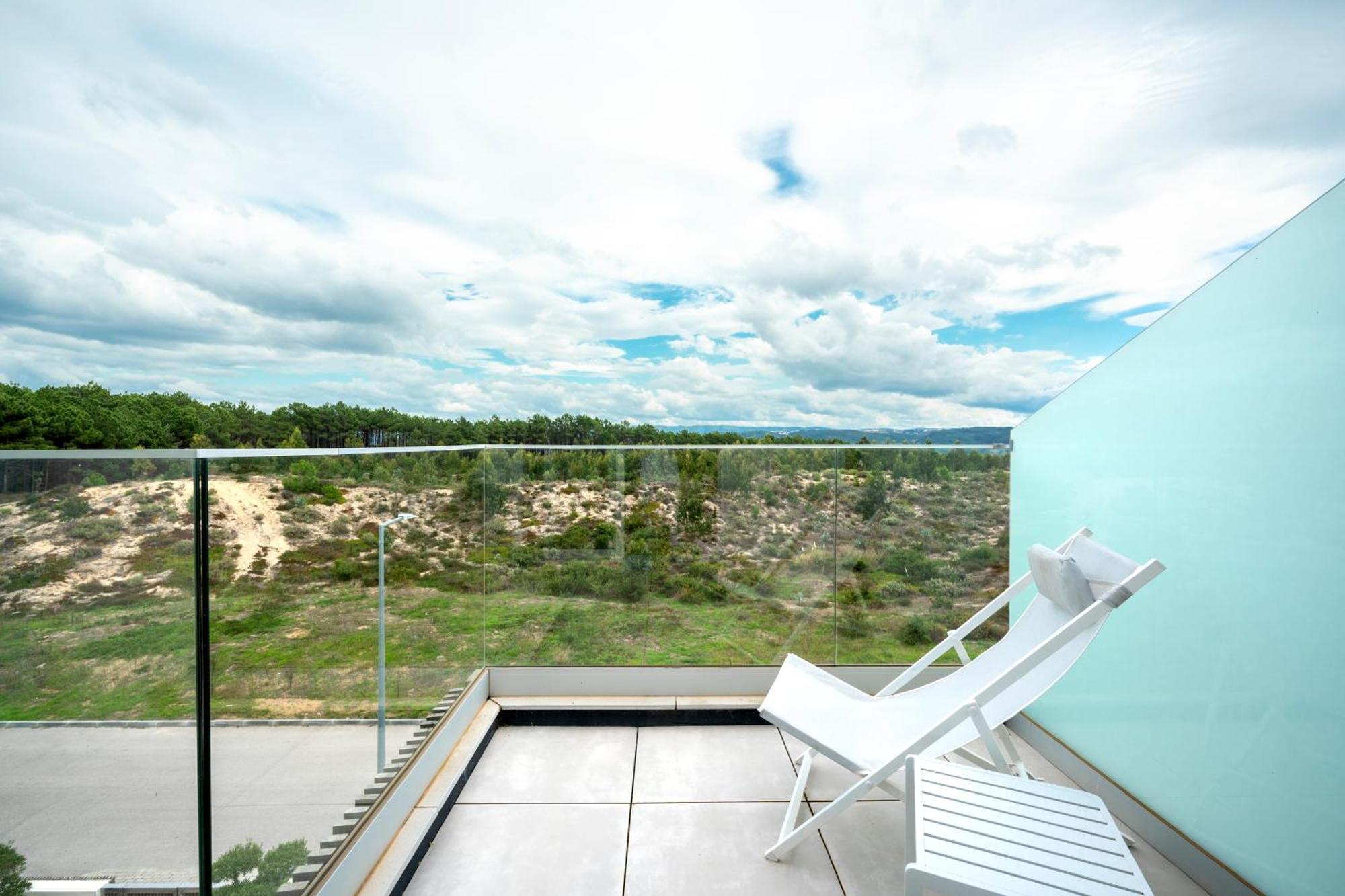 Mar A Vista - Condominium With Pool, Gym And Sea Views Nazaré Rum bild