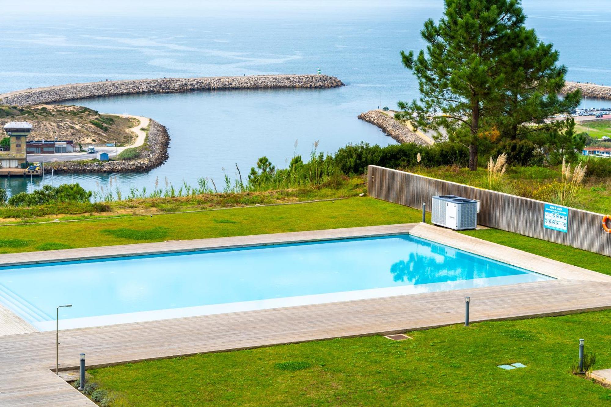 Mar A Vista - Condominium With Pool, Gym And Sea Views Nazaré Rum bild